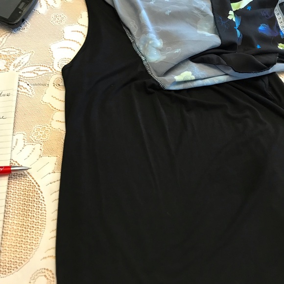 Dressfo sleeveless tank - Picture 5 of 6